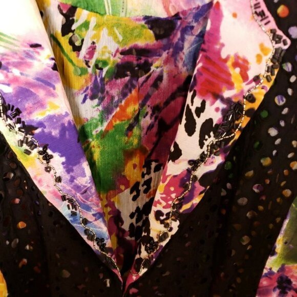 Alberto Makali Floral & Eyelet Blazer. Medium - Picture 4 of 9